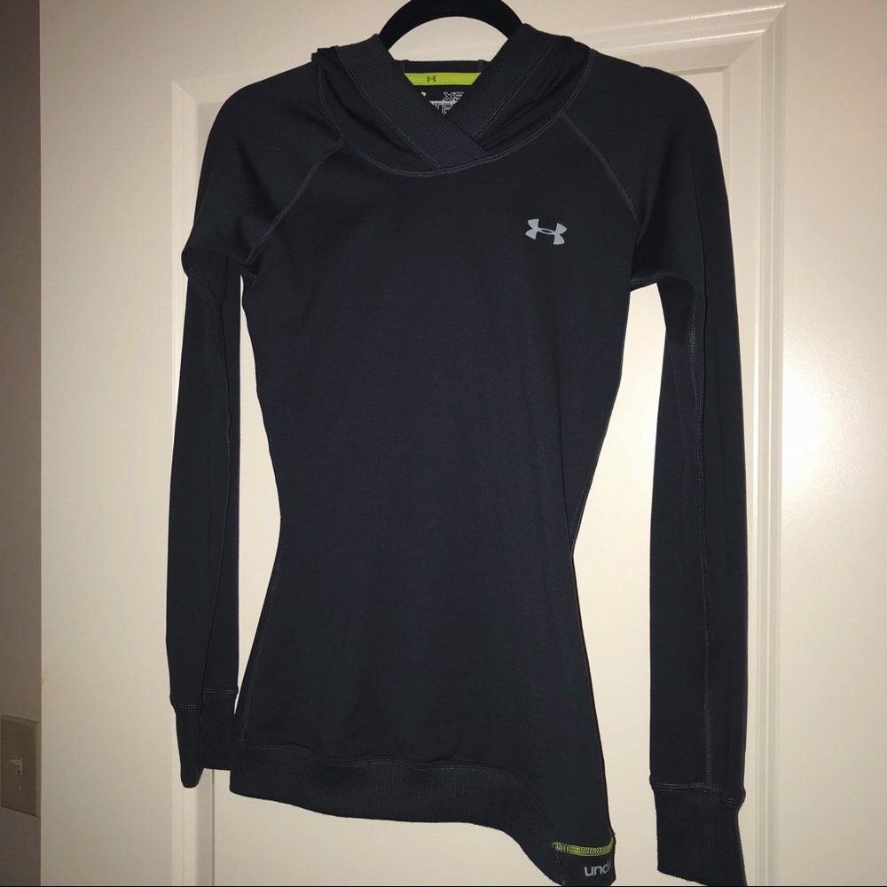 Like new! Hooded Under Armour top